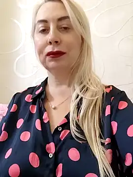 Snapshot of HotJanet chatting on January 8, 2025, 7:34 pm HotJanet online show from January 8, 2025, 7:34 pm