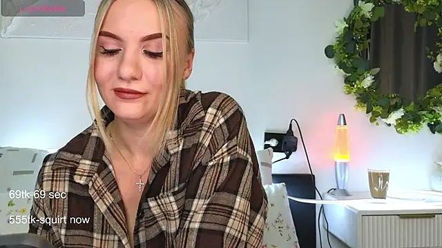 Maria Shy online show from September 10, 2025, 9:09 am