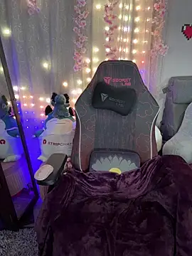 Angel-Lewd-Cake online show from February 26, 2026, 8:41 pm