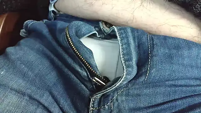 smoothandtiny online show from November 28, 2025, 8:17 am