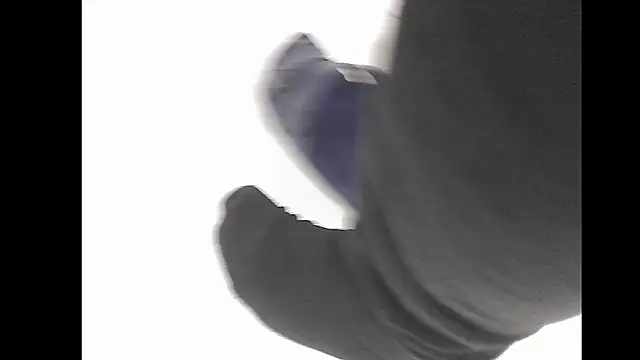 KIZLAZIMYaa online show from November 5, 2025, 5:02 pm