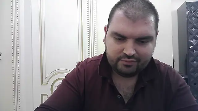 KIZLAZIMYaa online show from November 28, 2025, 4:42 pm