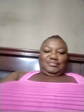 MATUREBUSSTY online show from April 6, 2026, 8:10 pm