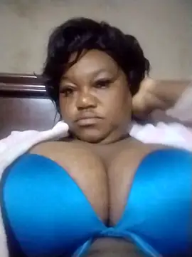 MATUREBUSSTY online show from May 22, 2026, 3:13 am