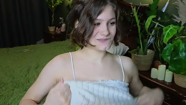 Snapshot of Charlotte_wow chatting on December 22, 2024, 4:59 pm Charlotte wow online show from December 22, 2024, 4:59 pm