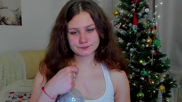 Snapshot of Charlotte_wow chatting on January 17, 2025, 3:43 pm Charlotte wow online show from January 17, 2025, 3:43 pm