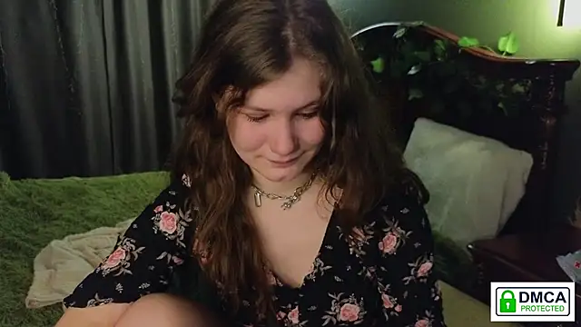 Snapshot of Charlotte_wow chatting on February 8, 2025, 11:13 pm Charlotte wow online show from February 8, 2025, 11:13 pm