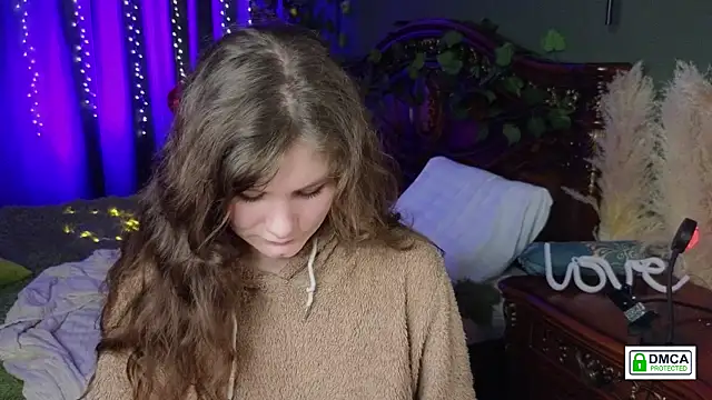 Snapshot of Charlotte_wow chatting on February 22, 2025, 1:11 am Charlotte wow online show from February 22, 2025, 1:11 am