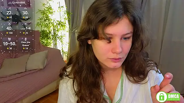 Snapshot of Charlotte_wow chatting on November 20, 2025, 9:58 pm Charlotte wow online show from November 20, 2025, 9:58 pm