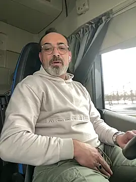 Snapshot of dzhakar chatting on January 10, 2026, 1:02 pm dzhakar online show from January 10, 2026, 1:02 pm