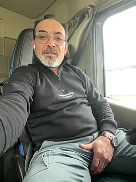 Snapshot of dzhakar chatting on February 2, 2026, 12:26 pm dzhakar online show from February 2, 2026, 12:26 pm