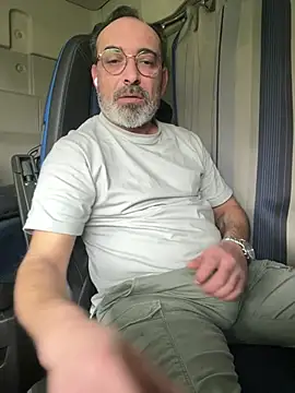 Snapshot of dzhakar chatting on February 10, 2026, 11:36 am dzhakar online show from February 10, 2026, 11:36 am