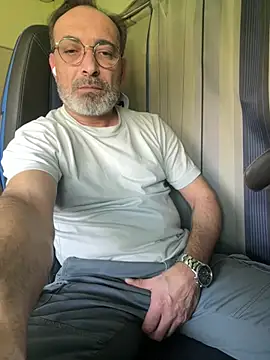 Snapshot of dzhakar chatting on March 3, 2026, 11:49 am dzhakar online show from March 3, 2026, 11:49 am