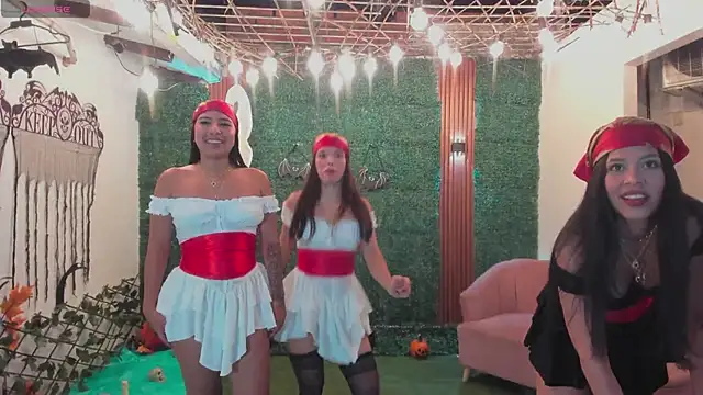 aidaadams online show from October 31, 2025, 4:13 am