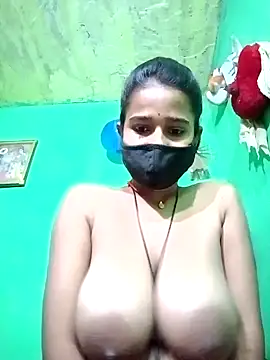 Snapshot of Cuti_jiyax chatting on December 11, 2024, 10:58 am Cuti jiyax online show from December 11, 2024, 10:58 am