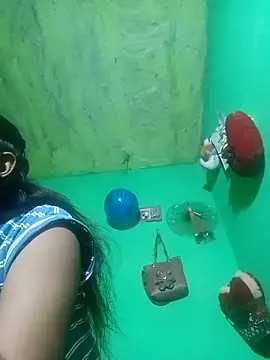 Snapshot of Cuti_jiyax chatting on December 19, 2024, 4:56 am Cuti jiyax online show from December 19, 2024, 4:56 am