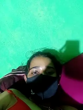 Snapshot of Cuti_jiyax chatting on February 15, 2025, 4:45 pm Cuti jiyax online show from February 15, 2025, 4:45 pm