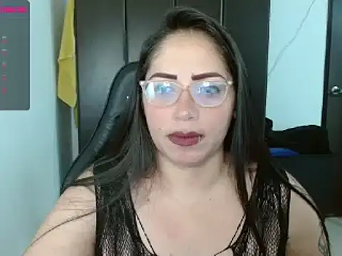 Snapshot of natashasmithe chatting on February 1, 2025, 5:49 am natashasmithe online show from February 1, 2025, 5:49 am