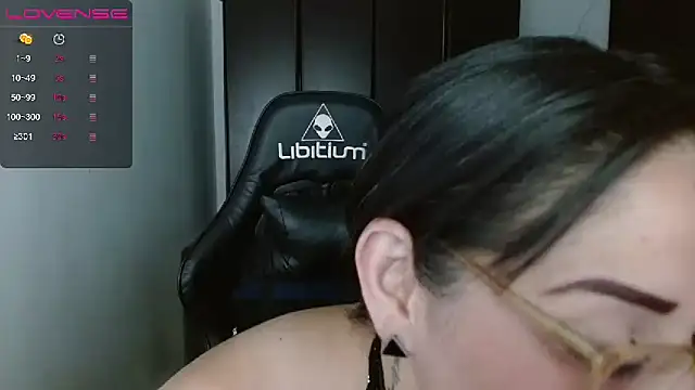 Snapshot of natashasmithe chatting on February 5, 2025, 1:11 pm natashasmithe online show from February 5, 2025, 1:11 pm