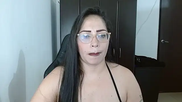 Snapshot of natashasmithe chatting on February 8, 2025, 5:18 am natashasmithe online show from February 8, 2025, 5:18 am