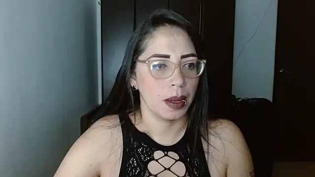 Snapshot of natashasmithe chatting on February 10, 2025, 1:01 pm natashasmithe online show from February 10, 2025, 1:01 pm