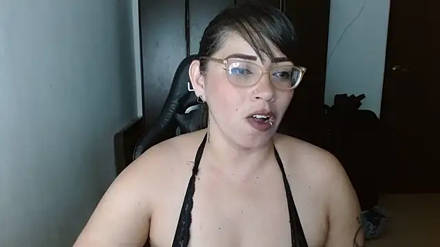 Snapshot of natashasmithe chatting on February 11, 2025, 9:46 pm natashasmithe online show from February 11, 2025, 9:46 pm