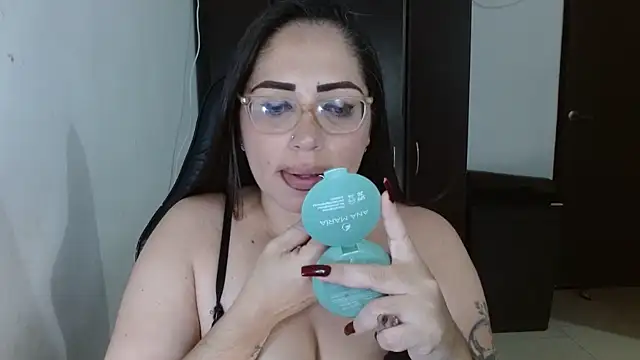 Snapshot of natashasmithe chatting on November 20, 2025, 12:44 am natashasmithe online show from November 20, 2025, 12:44 am