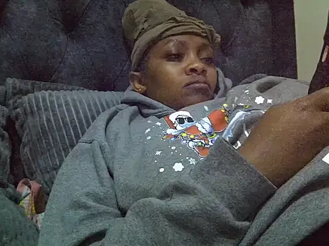 Snapshot of Brown_sexy chatting on November 12, 2025, 6:30 pm Brown sexy online show from November 12, 2025, 6:30 pm