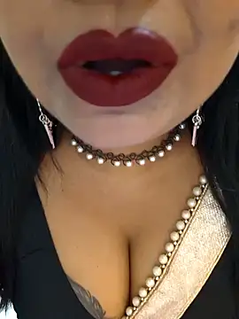 Snapshot of YR-SHIVANI chatting on January 5, 2025, 3:53 am YR-SHIVANI online show from January 5, 2025, 3:53 am