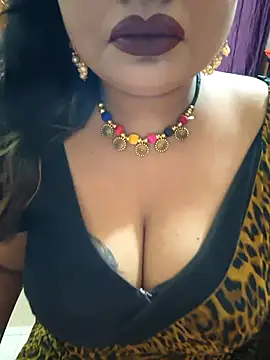 Snapshot of YR-SHIVANI chatting on September 13, 2025, 6:13 am YR-SHIVANI online show from September 13, 2025, 6:13 am