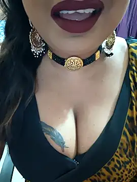 Snapshot of YR-SHIVANI chatting on October 16, 2025, 5:19 am YR-SHIVANI online show from October 16, 2025, 5:19 am