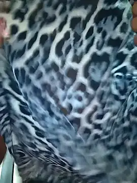 Snapshot of YR-SHIVANI chatting on November 17, 2025, 5:46 am YR-SHIVANI online show from November 17, 2025, 5:46 am