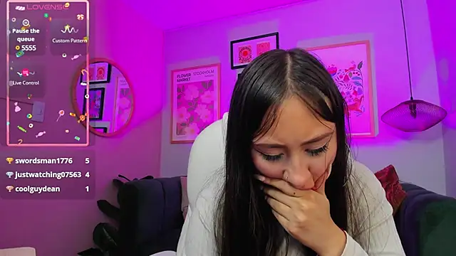  cloe martinez online show from December 10, 2024, 3:52 am