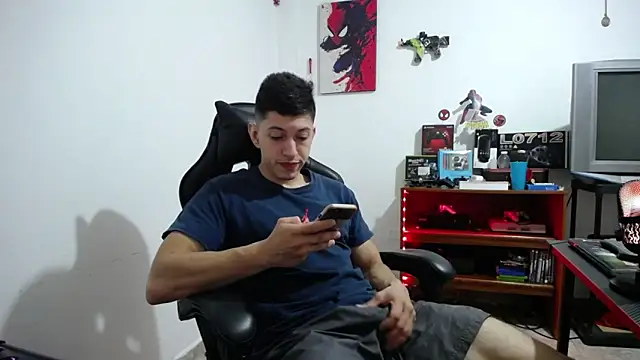 Snapshot of Iam_yourbabyprincess_XD chatting on February 16, 2026, 4:30 am Iam yourbabyprincess XD online show from February 16, 2026, 4:30 am