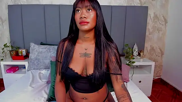 Snapshot of JulianaMiller chatting on September 25, 2025, 3:32 am JulianaMiller online show from September 25, 2025, 3:32 am