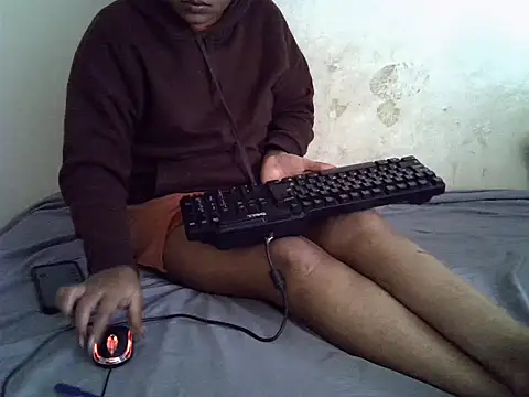 Crystal  Gee online show from December 17, 2025, 9:04 am