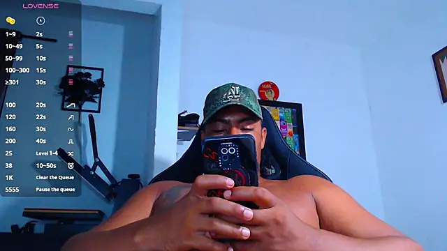 yosoy enzo2020 online show from November 4, 2025, 3:27 am