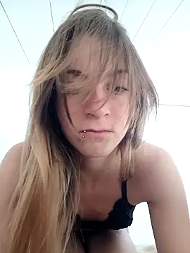 Cristina02 online show from April 12, 2026, 9:58 am