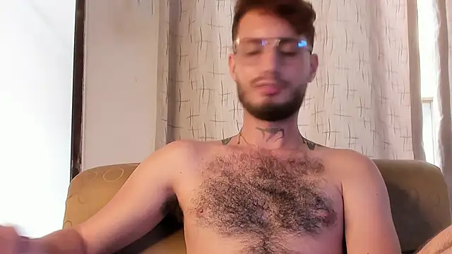 Snapshot of axel_giracr chatting on February 22, 2025, 7:36 pm axel giracr online show from February 22, 2025, 7:36 pm