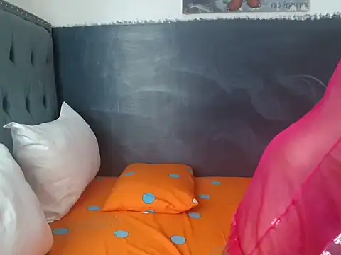 Snapshot of FaeMDom2 chatting on March 3, 2026, 8:53 am FaeMDom2 online show from March 3, 2026, 8:53 am