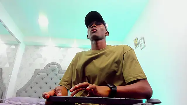 Snapshot of JacksonMuller_ chatting on January 16, 2025, 2:41 pm JacksonMuller online show from January 16, 2025, 2:41 pm