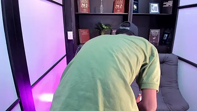 Snapshot of JacksonMuller_ chatting on October 27, 2025, 1:04 pm JacksonMuller online show from October 27, 2025, 1:04 pm