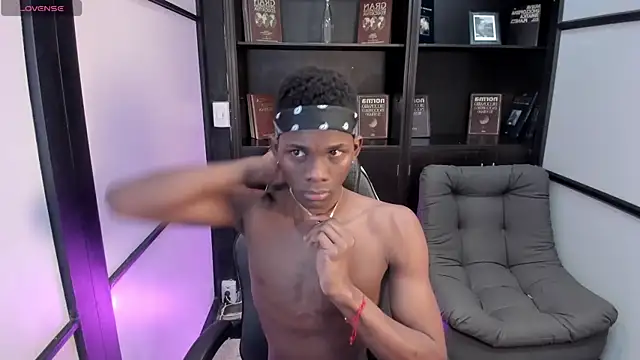 Snapshot of JacksonMuller_ chatting on October 29, 2025, 1:57 pm JacksonMuller online show from October 29, 2025, 1:57 pm