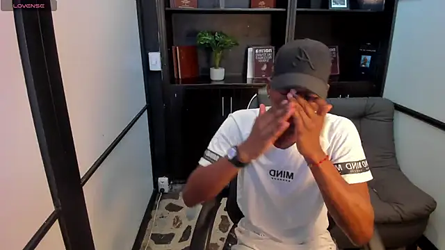 Snapshot of JacksonMuller_ chatting on October 30, 2025, 2:07 pm JacksonMuller online show from October 30, 2025, 2:07 pm