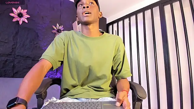 Snapshot of JacksonMuller_ chatting on December 1, 2025, 12:21 pm JacksonMuller online show from December 1, 2025, 12:21 pm