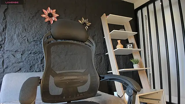 Snapshot of JacksonMuller_ chatting on December 5, 2025, 12:47 pm JacksonMuller online show from December 5, 2025, 12:47 pm