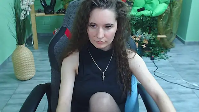 Snapshot of Miss_Barbara_ chatting on February 22, 2025, 1:44 am Miss Barbara online show from February 22, 2025, 1:44 am