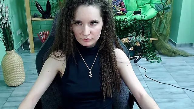 Snapshot of Miss_Barbara_ chatting on March 14, 2025, 12:54 am Miss Barbara online show from March 14, 2025, 12:54 am