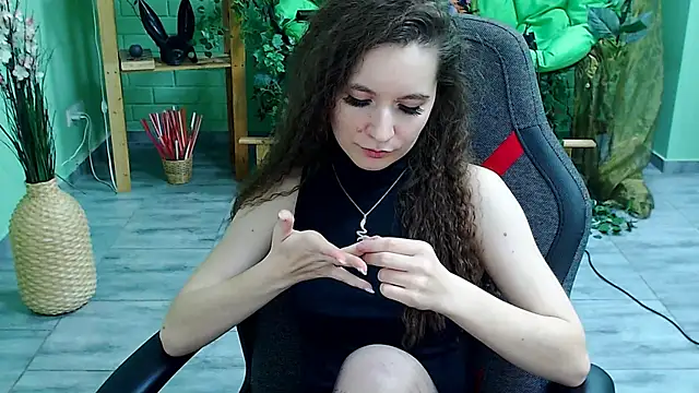 Snapshot of Miss_Barbara_ chatting on March 17, 2025, 10:06 pm Miss Barbara online show from March 17, 2025, 10:06 pm