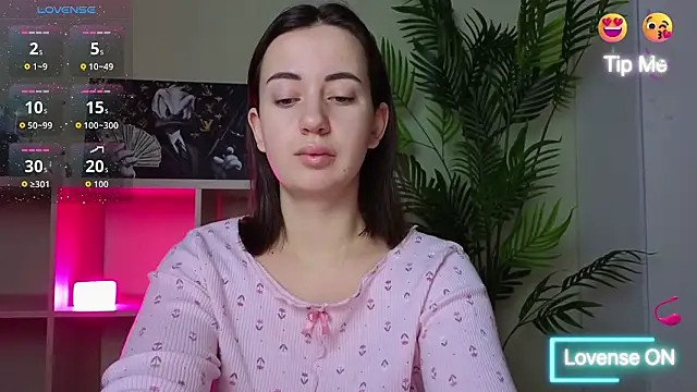 SweetieKendl online show from February 19, 2026, 9:55 pm